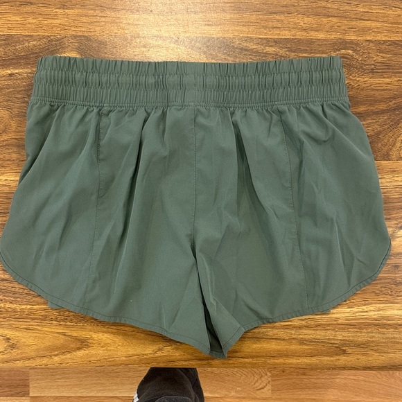 Yogalicious Lightstreme Green Athletic Shorts - Picture 4 of 4